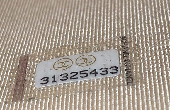 Chanel Classic Pearl Vanity Case With #206069C30B - Picture 6 of 6